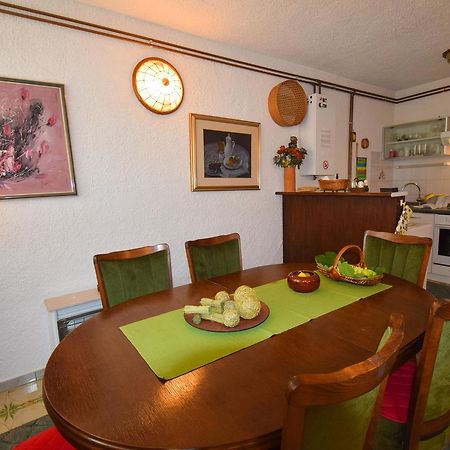Apartment Petrlin Malinska Esterno foto