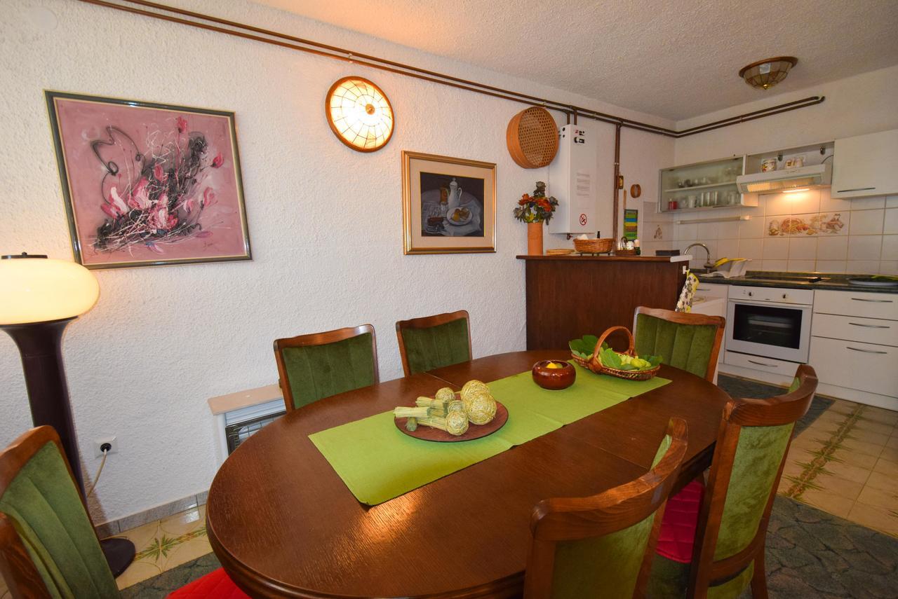 Apartment Petrlin Malinska Esterno foto