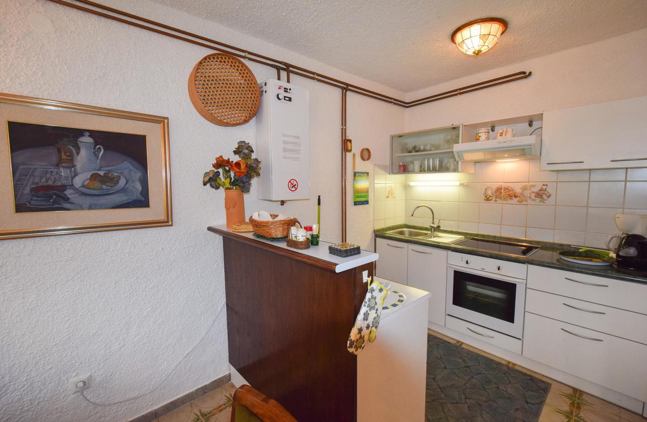 Apartment Petrlin Malinska Esterno foto
