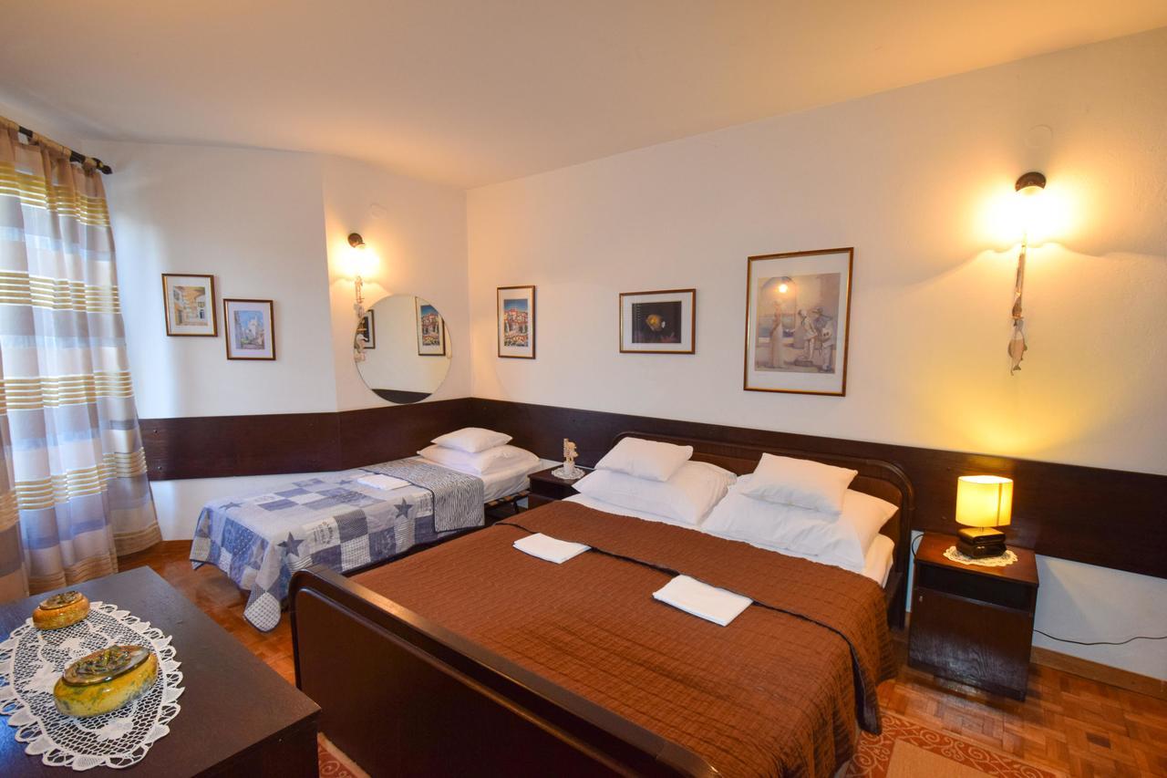 Apartment Petrlin Malinska Esterno foto