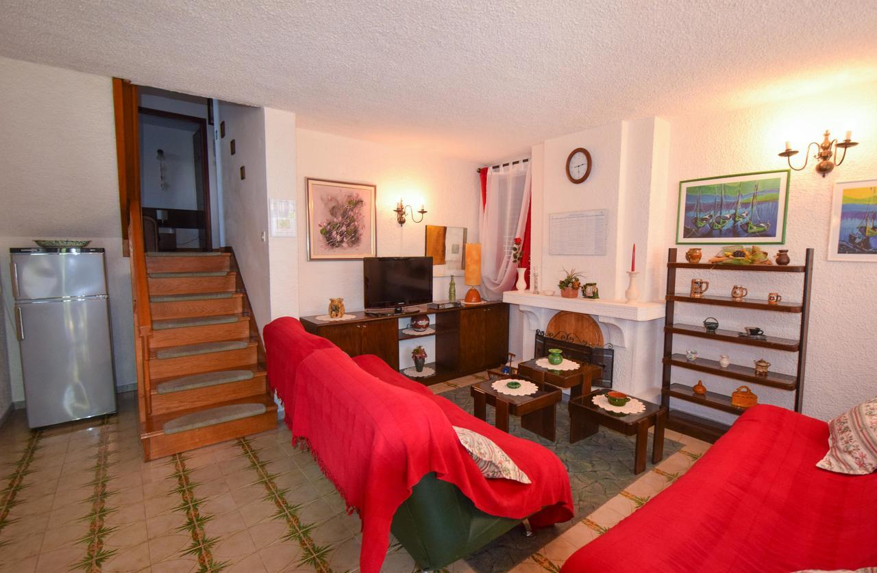 Apartment Petrlin Malinska Esterno foto